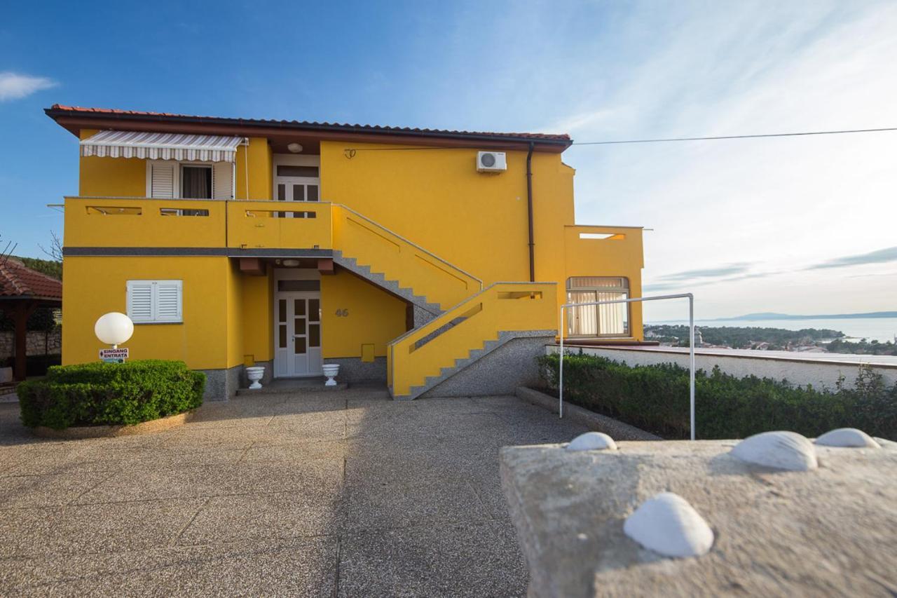 The Manzoni Family 1 Hotel Punat Exterior photo